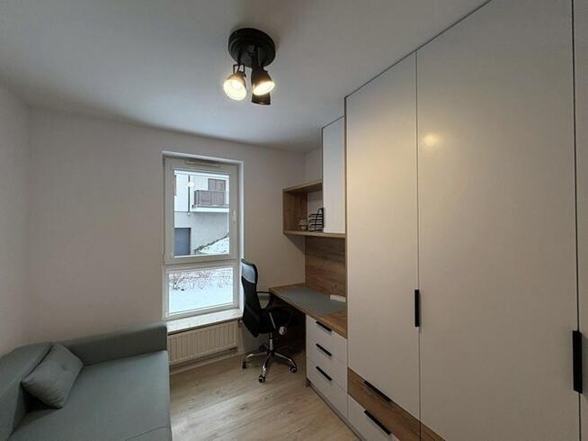 3 pokoje z garażem i balkonem- Wigilijna 2