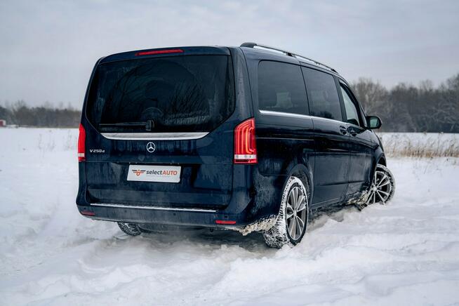 Mercedes V250d, Avangarde, Salon PL