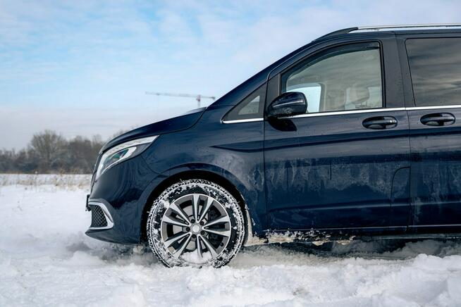 Mercedes V250d, Avangarde, Salon PL