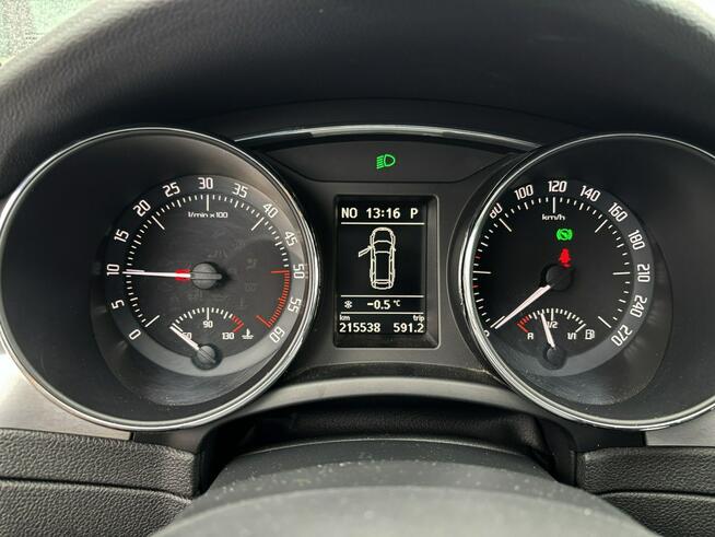 Superb 2.0 TDI 140km Exclusiv DSG navi BIXENON pamięć foteli HAK 2015