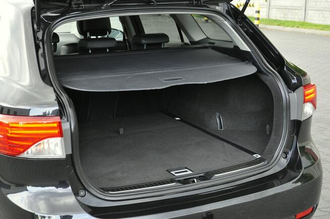 Toyota Avensis 1,8VVTi 147KM Executive/Navi/Alkantara/Alufelgi/Kamera/Ledy/PółSkóry