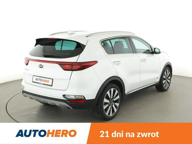 Kia Sportage niski przebieg automat 4x4 półskóra kamera navi bixenon tempomat