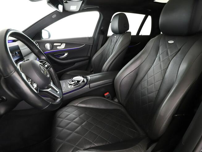 Mercedes E 220 FV-23% AMG-Line Automat Panorama Navi Kamera cofania Klimatyzacja Pod