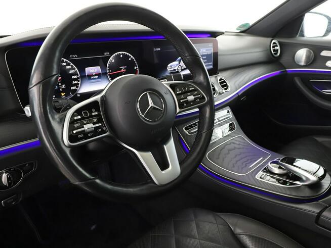 Mercedes E 220 FV-23% AMG-Line Automat Panorama Navi Kamera cofania Klimatyzacja Pod