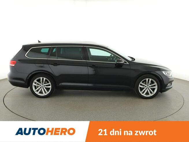 Volkswagen Passat DSG R-Line interior pack klima auto navi grzane fotele czujniki parkow