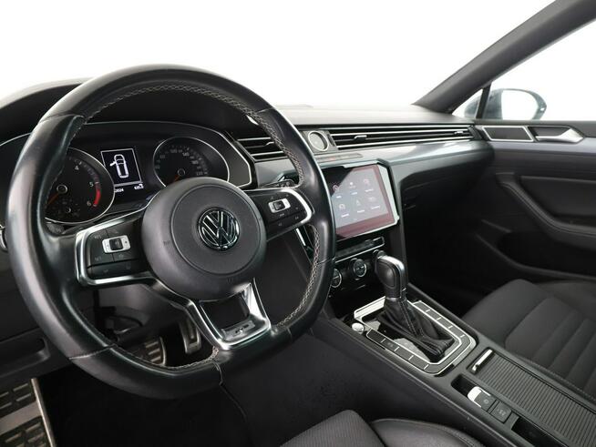 Volkswagen Passat DSG R-Line interior pack klima auto navi grzane fotele czujniki parkow