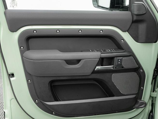 Land Rover Defender PY66839#110 3.0 D300 mHEV SE Podgrz.i wentyl.f Salon PL VAT23%