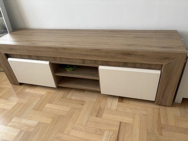 Przepiękna podświetlana komoda disajn