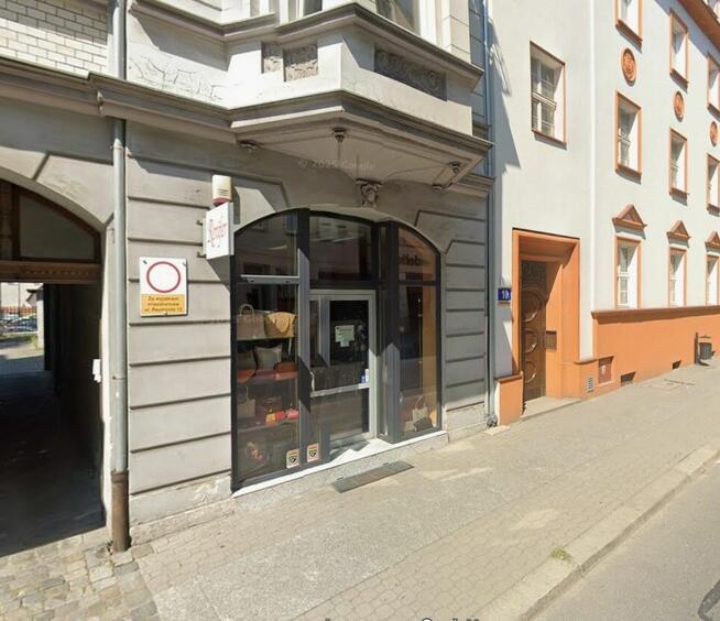 Wynajem lokalu handlowego – parter, główna ulica miasta!