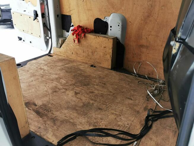 Van Facelifting 1.6 SCe LPG 100KM, Salon Polska, Bezwypadko