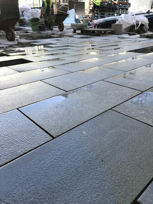 ALTANY, GRILLE, WĘDZARNIE, PODŁOŻA, SCHODY, MURY, KOMINKI