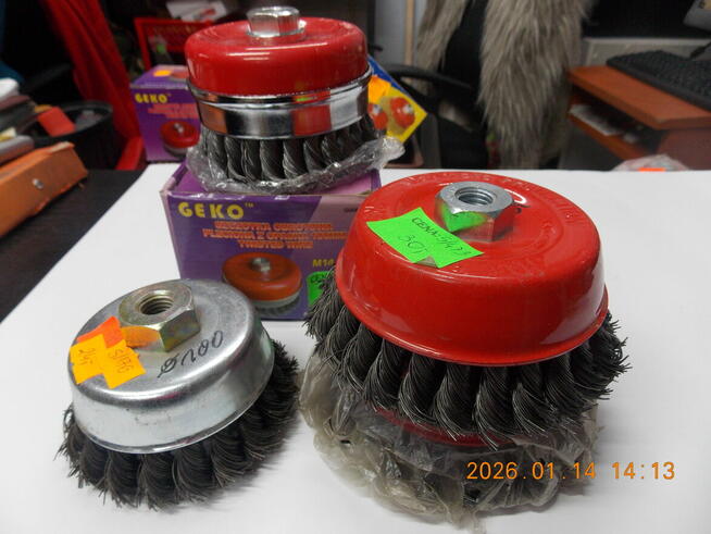 SZCZOTKA DOCZOŁOWA Z GWINTEM M14