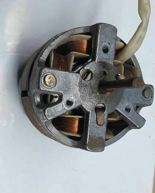 Silnik wentylatora wyciągu kuchennego