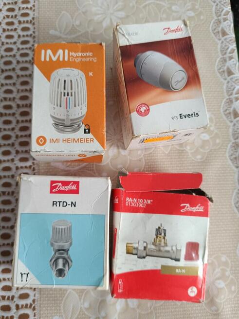 Sprzedam zawory i głowice do ogrzewania, oraz wodomierz