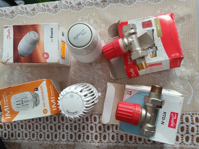 Sprzedam zawory i głowice do ogrzewania, oraz wodomierz