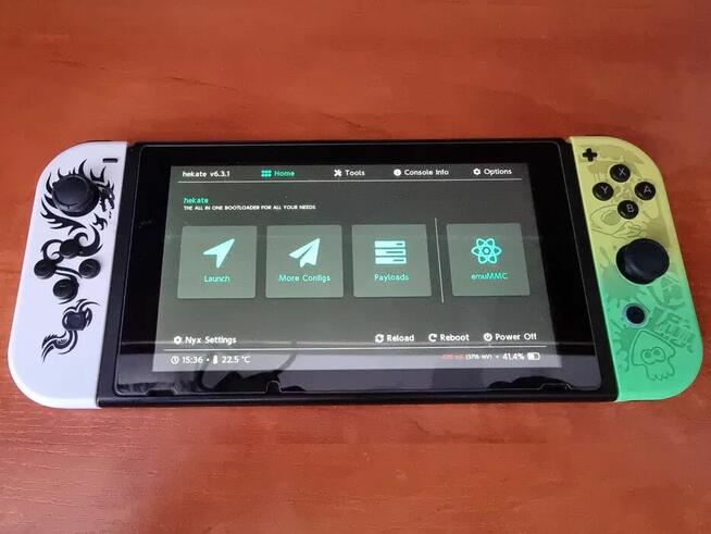Nintendo Switch V1 lub V2 Chip Picofly CFW Modyfikacja