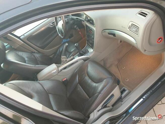 Volvo XC70 2.4 D5 185 KM 4×4 Manual • Ładny stan • Diesel