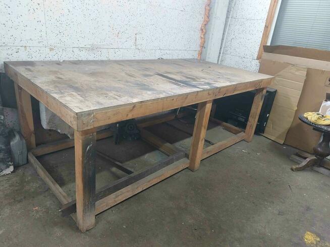 Sprzedam stół montażowy, drewniany, solidny