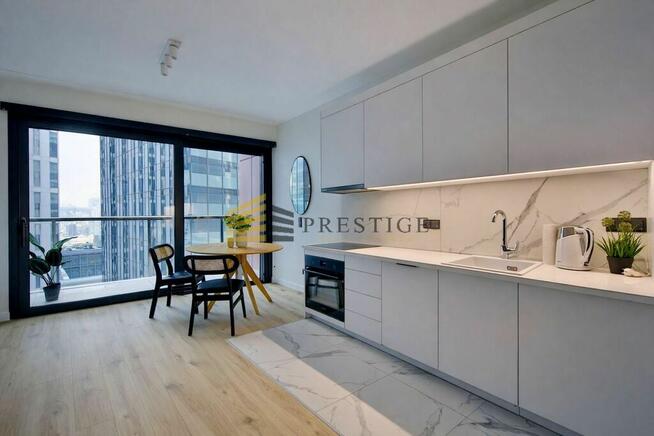 Apartament przy metrze Rondo Daszyńskiego