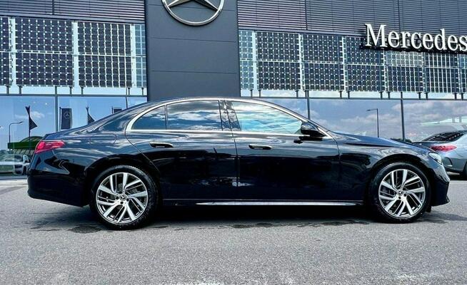Mercedes E 220 d 4MATIC Sedan, rabat: 65 207 zł, dostępne różne wersje i kolory !