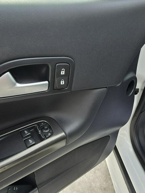 Volvo C30 1,6HDI Skóry.Navi.R-Design.Parktronic.Xenony.Ledy.Parktronic.Serwis