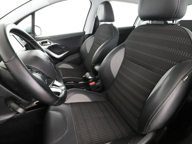 Peugeot 2008 Automat klima auto PDC navi bluetooth