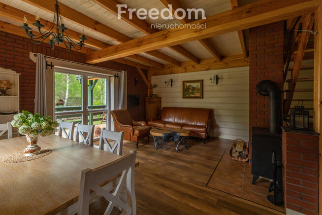 Wyjątkowy dom nad jeziorem Dąbrowa Wielka, Samin