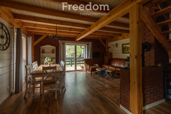 Wyjątkowy dom nad jeziorem Dąbrowa Wielka, Samin