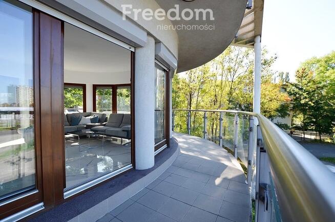 Nowoczesny apartament blisko centrum