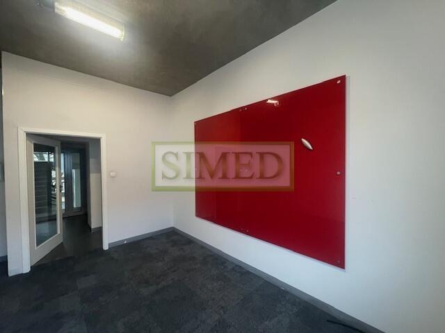 Całe piętro w kamienicy,dostęp24h,recepcja