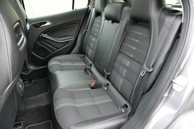 GLA 180 Full LED Navi Kamera Asystenci Szyberdach Półskóra