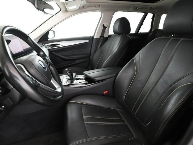 FV23 520e PHEV Automat Panorama Navi Tempomat Head-Up Grzana Skóra LED