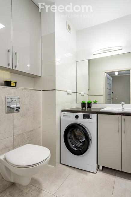 Mieszkanie 2 - pokojowe, blok z windą