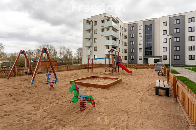 Mieszkanie 2 - pokojowe, blok z windą