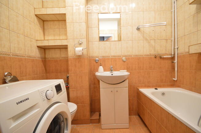 Kawalerka z balkonem.