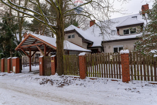 Dom w świetnej lokalizacji - Warszawa Międzylesie