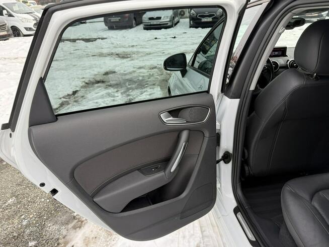 Audi A1 Skóra. Ksenon. Led . Navi . S-Line.