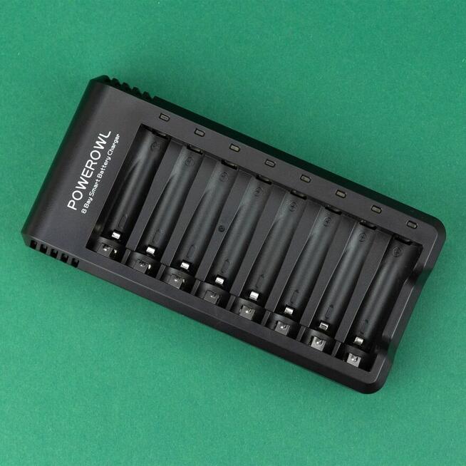 Ładowarka POWEROWL ZN825E 8x AA AAA + akumulatory