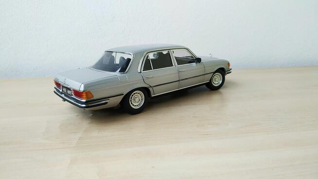 MERCEDES BENZ W 116 REVEL skala modelu 1/18