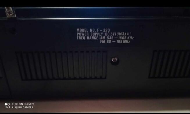 Małe radio tranzystorowe sprzedam