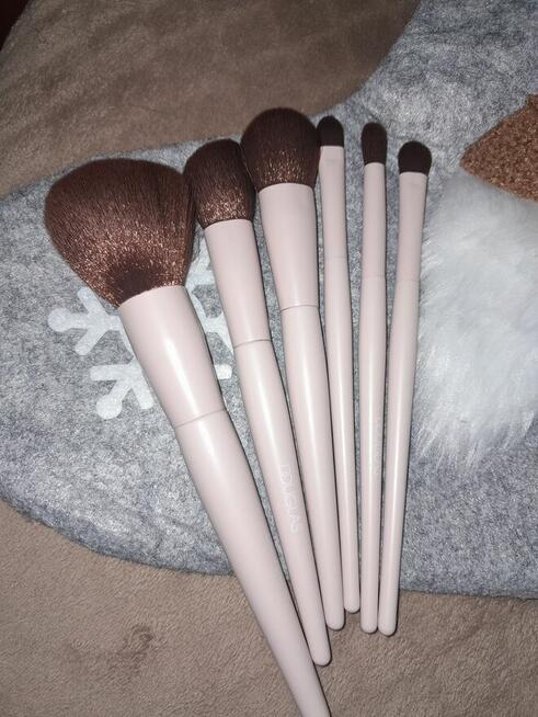 Pędzle do makijażu Douglas