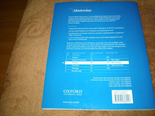 Sprzedam książkę do nauki języka angielskiego.