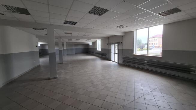Lokal usługowy 470m² w centrum Troszyna + parking