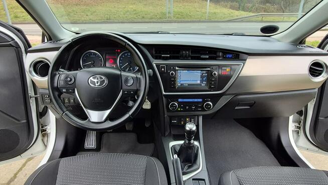 Toyota Auris _1.6 132KM_Navi_Led_Kamera_Climatronic_Serwis_
