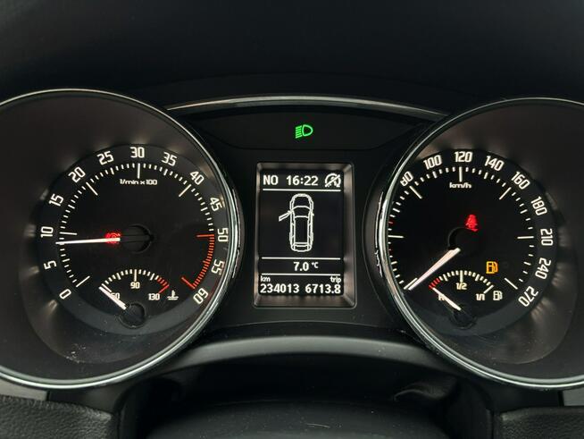 Superb 2.0 TDI 140km Business BIXENON navi HAK pamięć foteli SERW 2016