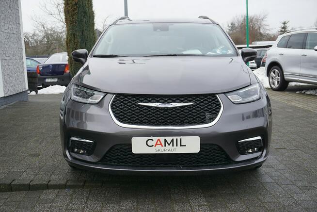 Chrysler Pacifica zarejestrowany, ubezpieczony