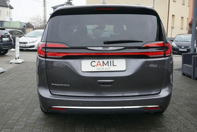 Chrysler Pacifica zarejestrowany, ubezpieczony