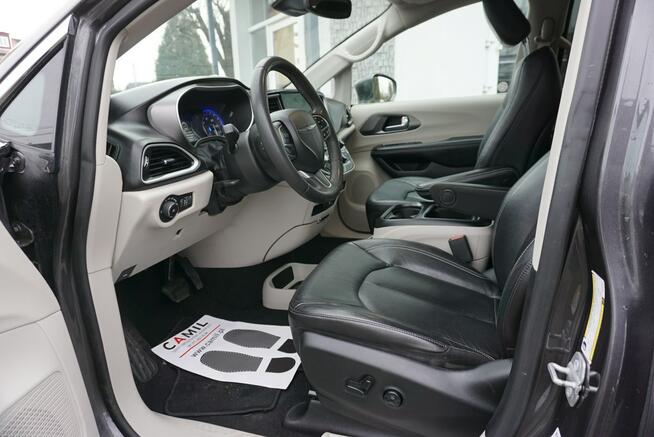 Chrysler Pacifica zarejestrowany, ubezpieczony