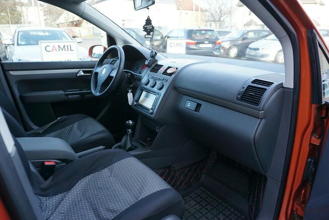 Volkswagen Touran zarejestrowany, ubezpieczony