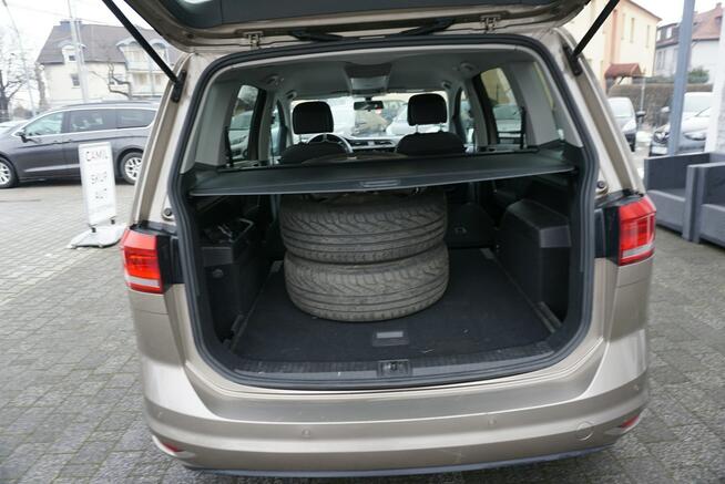 Volkswagen Touran zarejestrowany, ubezpieczony